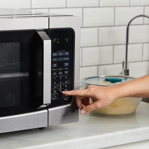 5 Smart Ways to Use Your Microwave (Other Than Reheating Leftovers)